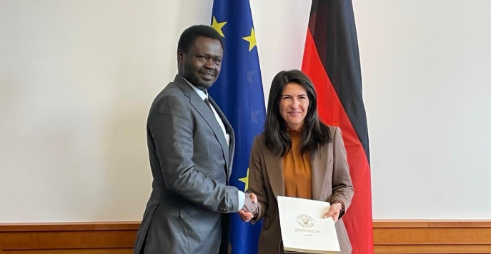 Sudan&rsquo;s Burhan sends message to German chancellor on peace efforts